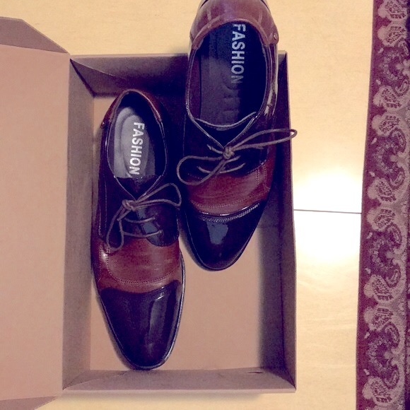 NWOT Men’s 👞 Siz see Chart - Picture 4 of 9